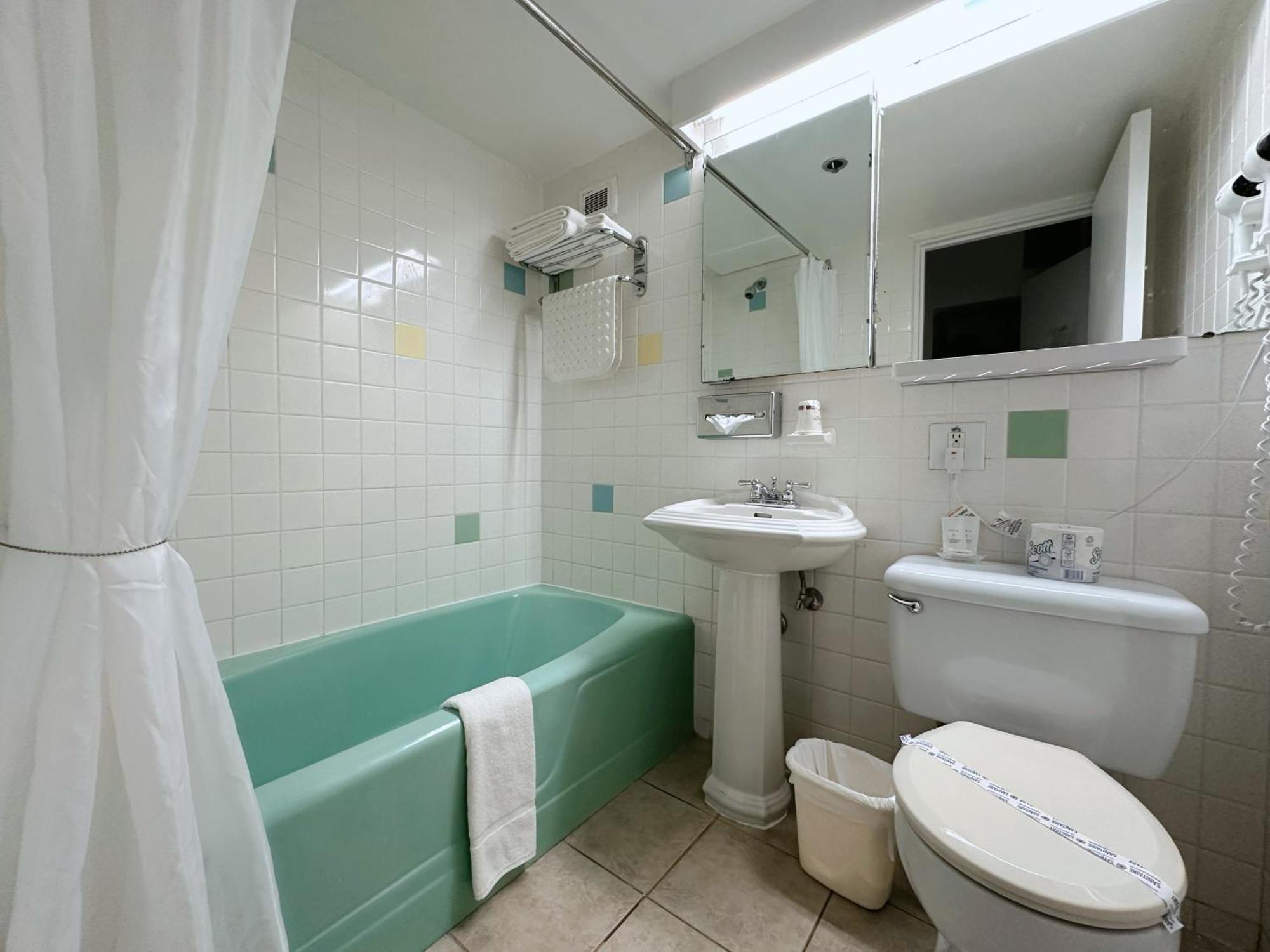 Hotel La Caravelle Baie-Comeau Zewnętrze zdjęcie