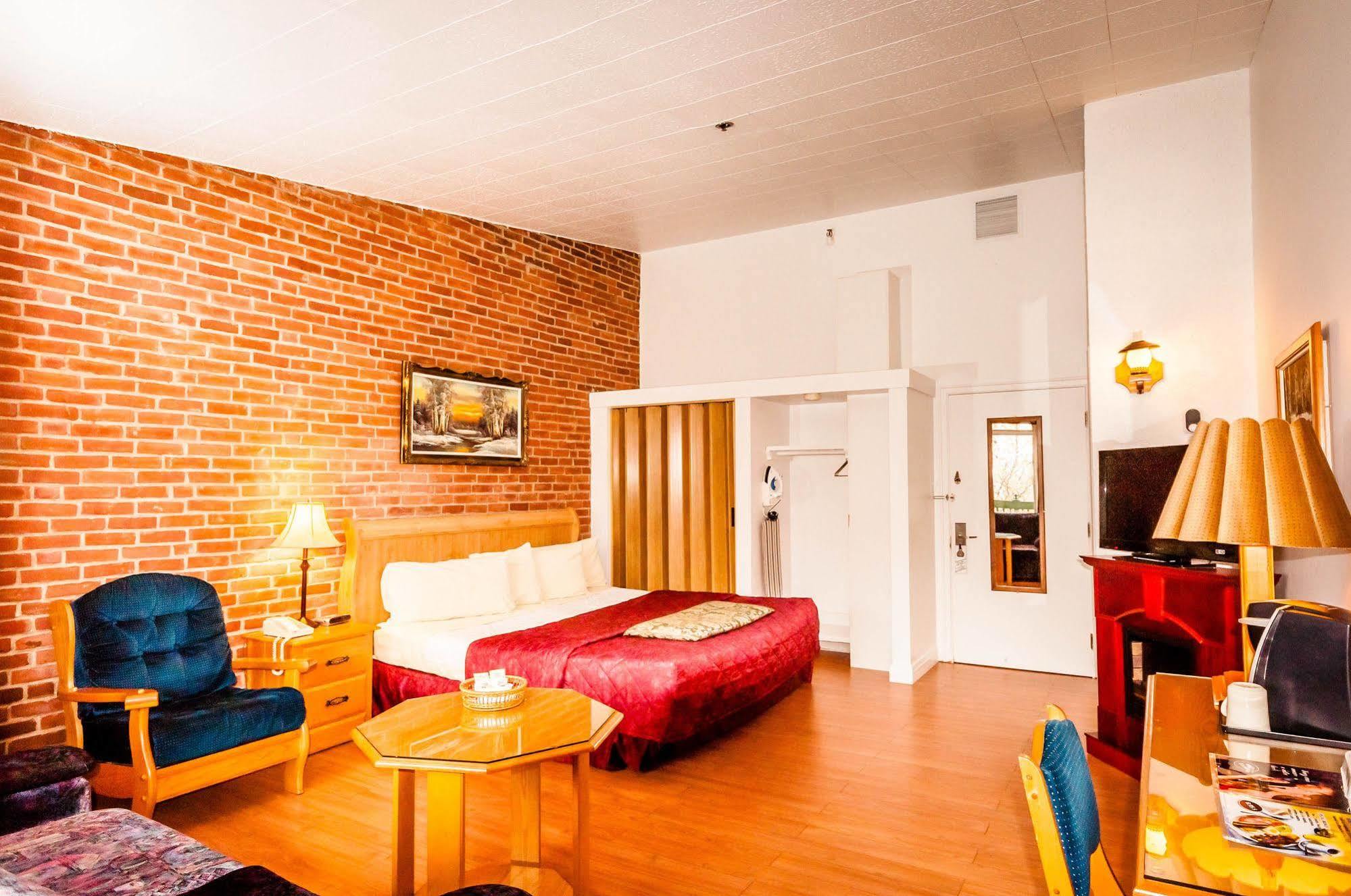 Hotel La Caravelle Baie-Comeau Zewnętrze zdjęcie